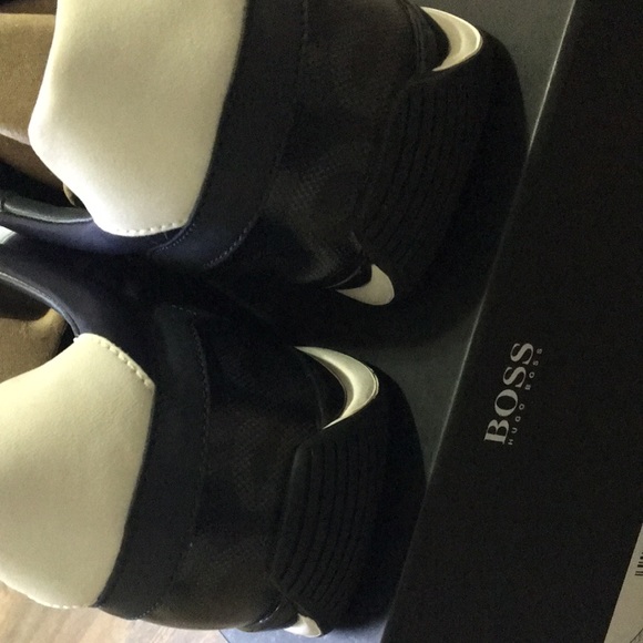 Mens Hugo Boss slip on shoes - Picture 6 of 9